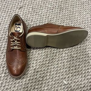 Men’s 1901 wingtip size 11.5, brown